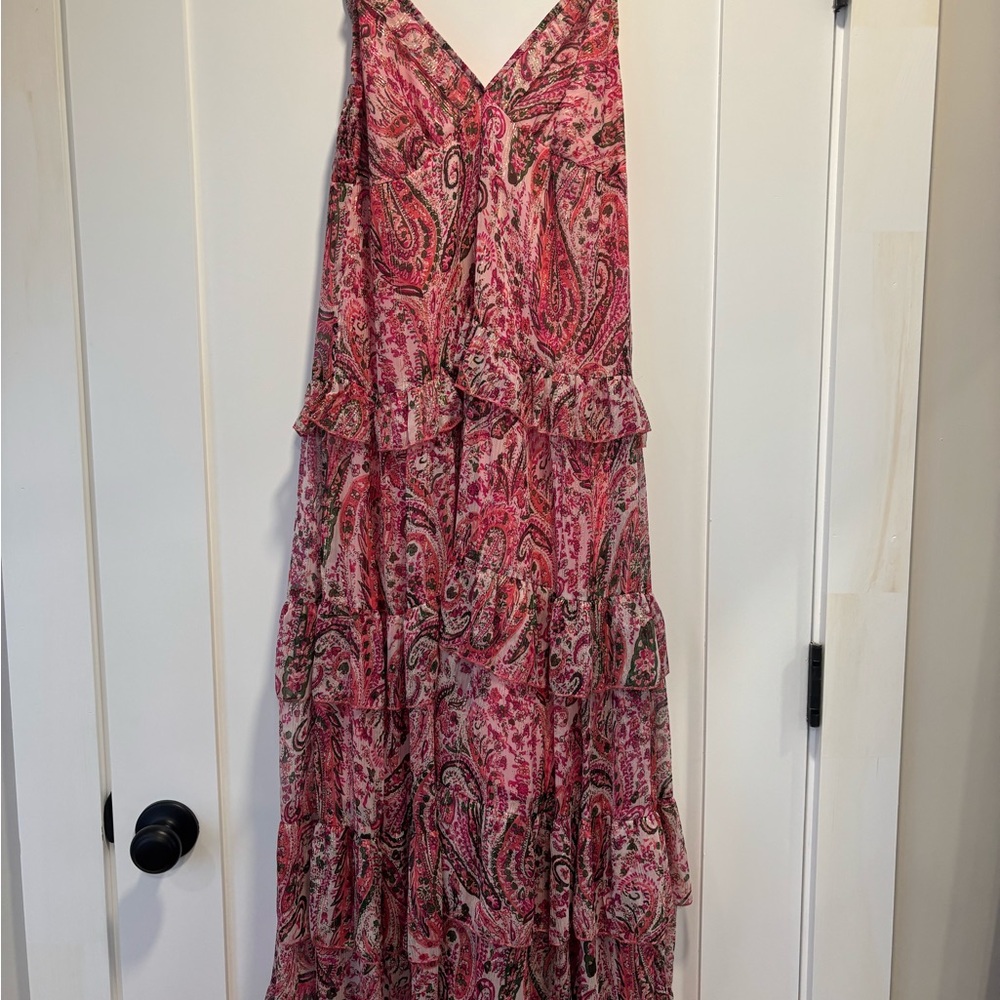 Elegant Pink Paisley Maxi Dress